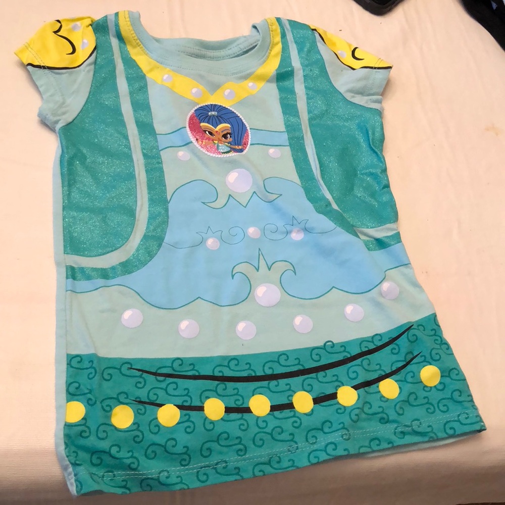 Shimmer and Shine t-shirt